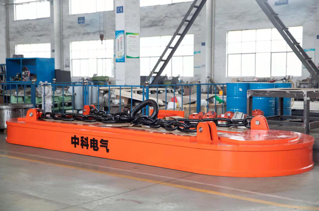 鉄スクラップおよび鉄インゴット用の高作業用楕円形MW61リフティングマグネット 