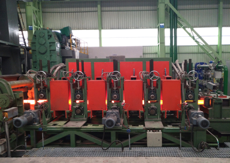 連続ローリングバーおよびワイヤー用の誘導加熱器